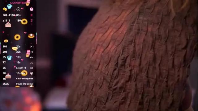 Image 3 of misskiarra Stream on Chaturbate on 1 month ago