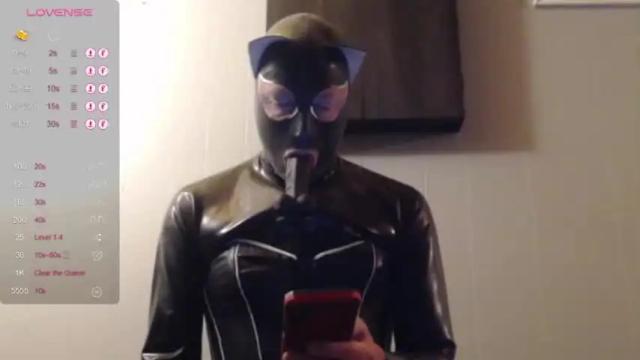 Image 8 of misskittylatex Stream on Chaturbate on 13 months ago