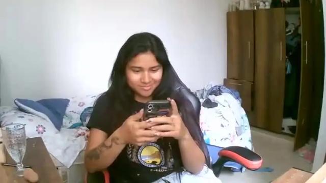 Image 3 of misskylie_ Stream on Chaturbate on 26 months ago