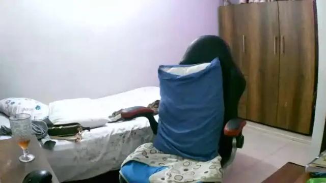 Image 3 of misskylie_ Stream on Chaturbate on 18 months ago