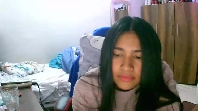Image 7 of misskylie_ Stream on Chaturbate on 17 months ago