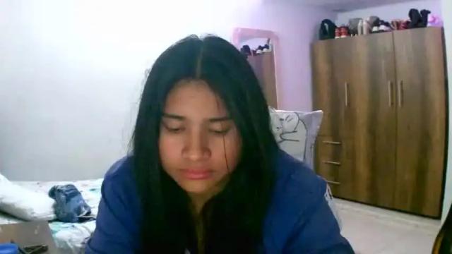 Image 12 of misskylie_ Stream on Chaturbate on 17 months ago
