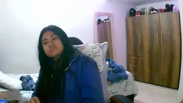 Image 2 of misskylie_ Stream on Chaturbate on 17 months ago