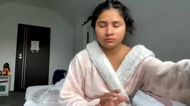 Image 10 of misskylie_ Stream on Chaturbate on 15 months ago