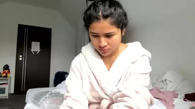 Image 8 of misskylie_ Stream on Chaturbate on 15 months ago