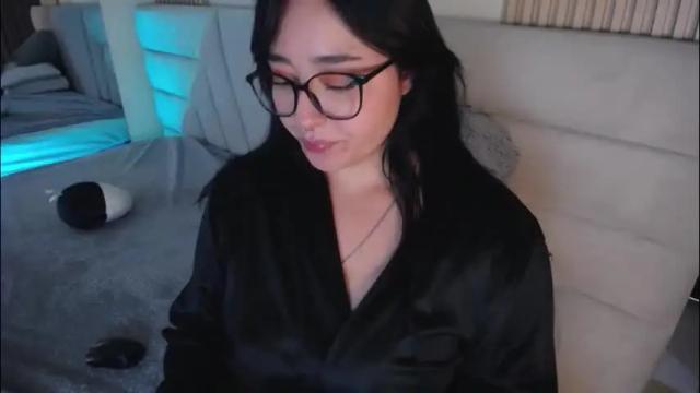 Image 2 of missloise Stream on Chaturbate on 2 months ago
