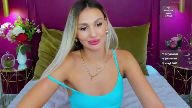 Image 3 of misslou_ Stream on Chaturbate on 1 month ago