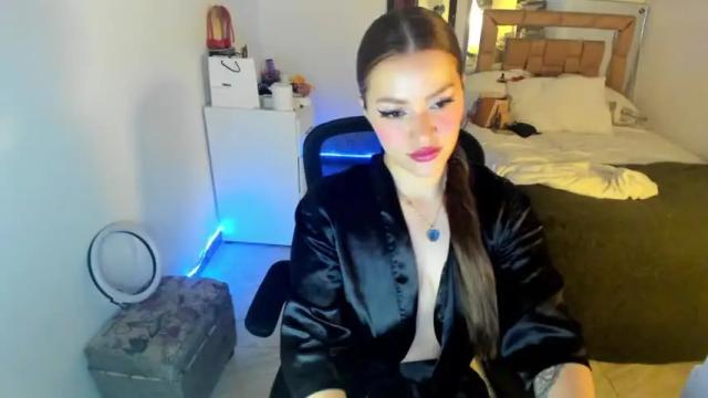 Image 11 of misslucye_robbie Stream on Chaturbate on 12 months ago