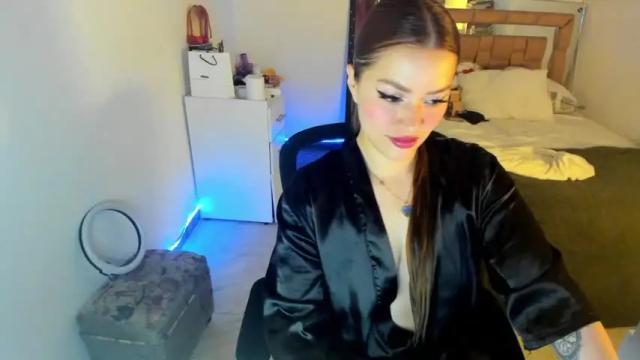 Image 6 of misslucye_robbie Stream on Chaturbate on 12 months ago