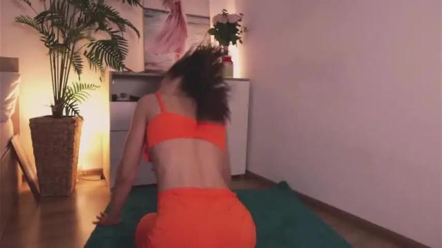 Image 3 of misslullu Stream on Chaturbate on 11 days ago