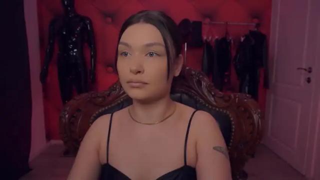 Image 10 of missluxxandra Stream on Chaturbate on 16 months ago