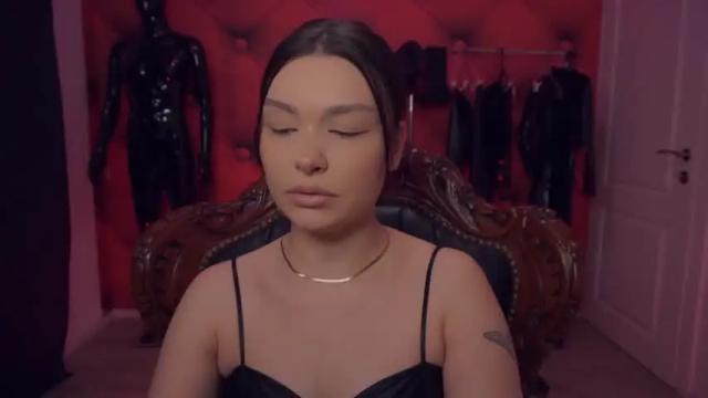 Image 11 of missluxxandra Stream on Chaturbate on 16 months ago