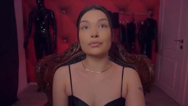 Image 8 of missluxxandra Stream on Chaturbate on 16 months ago