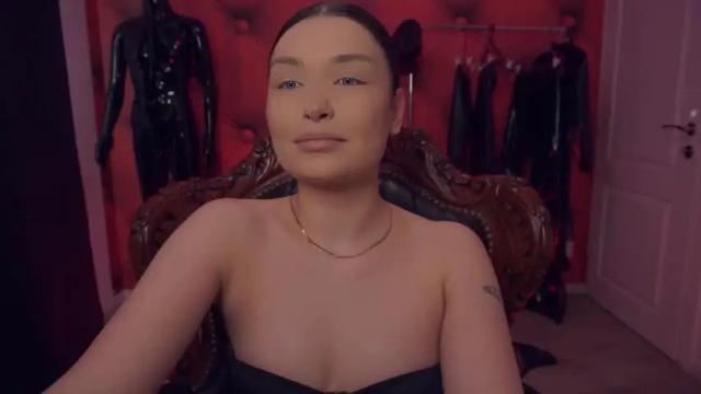 Image 8 of missluxxandra Stream on Chaturbate on 16 months ago