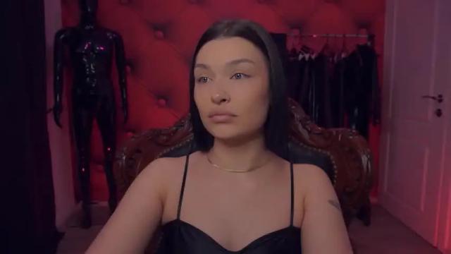Image 12 of missluxxandra Stream on Chaturbate on 15 months ago
