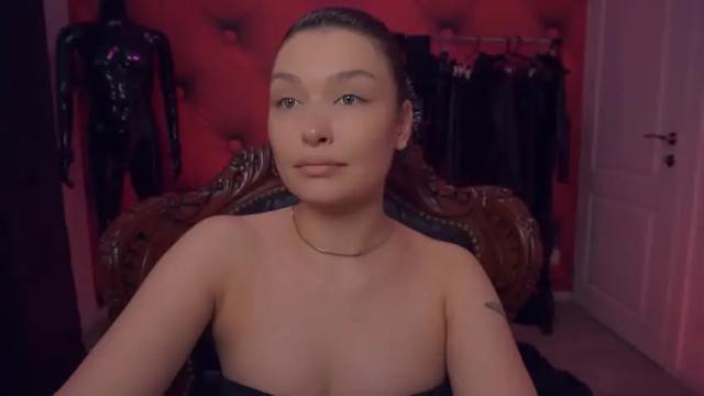 Image 3 of missluxxandra Stream on Chaturbate on 15 months ago