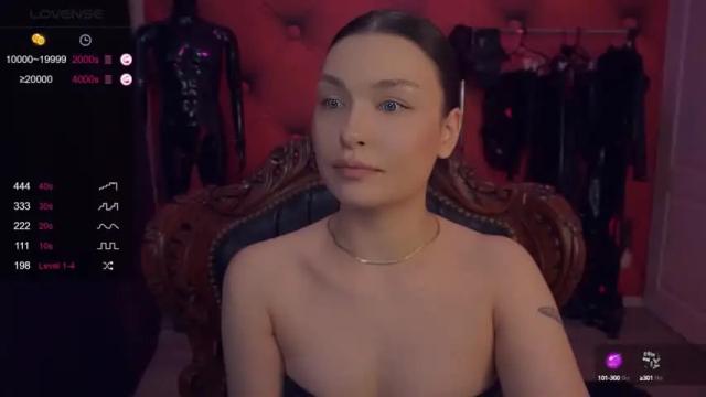 Image 8 of missluxxandra Stream on Chaturbate on 15 months ago