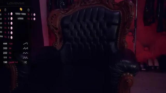 Image 10 of missluxxandra Stream on Chaturbate on 14 months ago