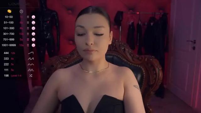 Image 8 of missluxxandra Stream on Chaturbate on 14 months ago