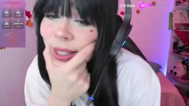 Image 8 of missmaddox Stream on Chaturbate on 16 months ago