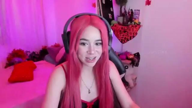 Image 4 of missmaddox Stream on Chaturbate on 14 months ago