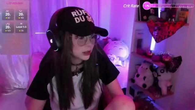 Image 8 of missmaddox Stream on Chaturbate on 13 months ago