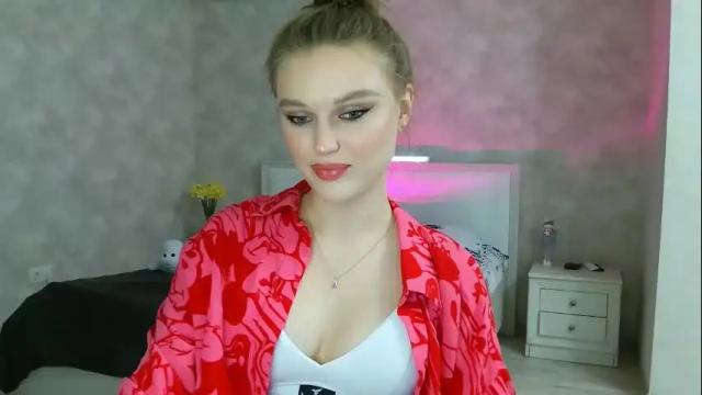 Image 12 of missmariat Stream on Chaturbate on 3 months ago