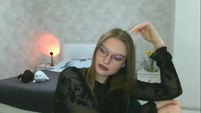 Image 4 of missmariat Stream on Chaturbate on 3 months ago