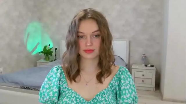 Image 10 of missmariat Stream on Chaturbate on 3 months ago