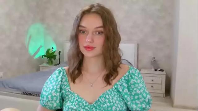 Image 11 of missmariat Stream on Chaturbate on 3 months ago