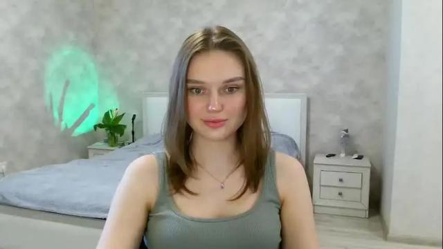 Image 8 of missmariat Stream on Chaturbate on 3 months ago
