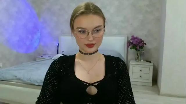 Image 3 of missmariat Stream on Chaturbate on 3 months ago