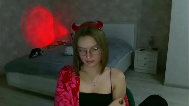 Image 4 of missmariat Stream on Chaturbate on 16 days ago