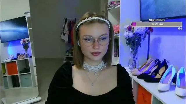 Image 10 of missmariat Stream on Chaturbate on 2 months ago