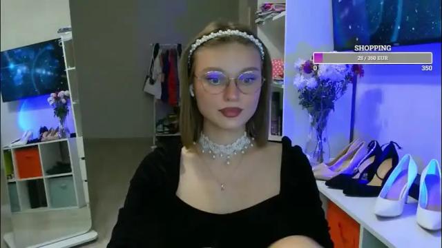 Image 12 of missmariat Stream on Chaturbate on 2 months ago