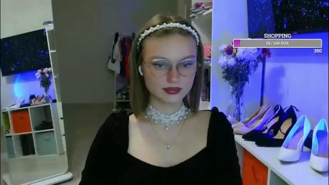 Image 2 of missmariat Stream on Chaturbate on 2 months ago