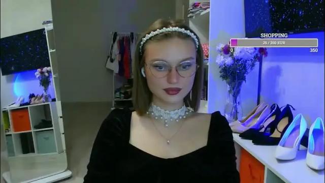 Image 3 of missmariat Stream on Chaturbate on 2 months ago