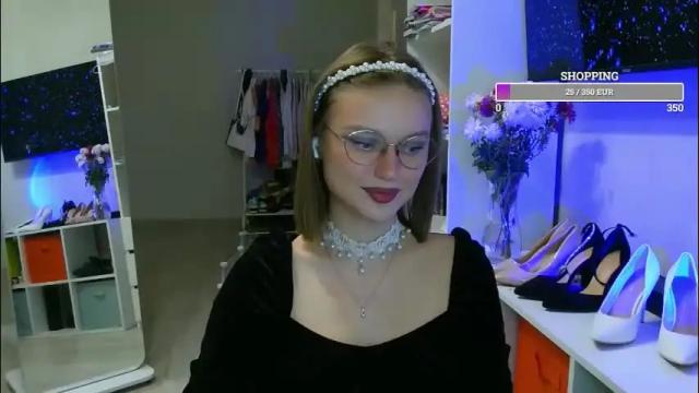 Image 4 of missmariat Stream on Chaturbate on 2 months ago