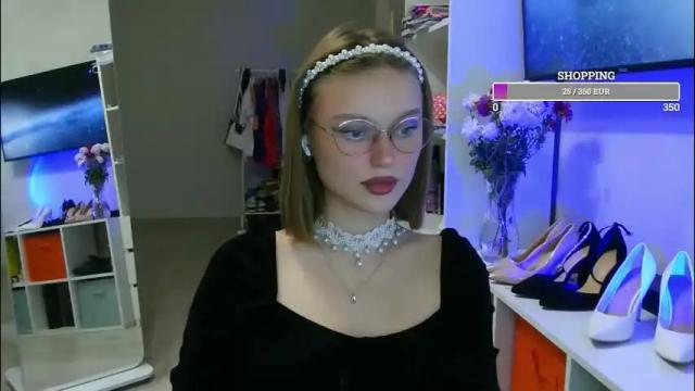 Image 6 of missmariat Stream on Chaturbate on 2 months ago