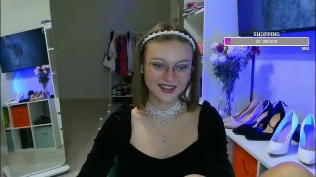 Image 7 of missmariat Stream on Chaturbate on 2 months ago