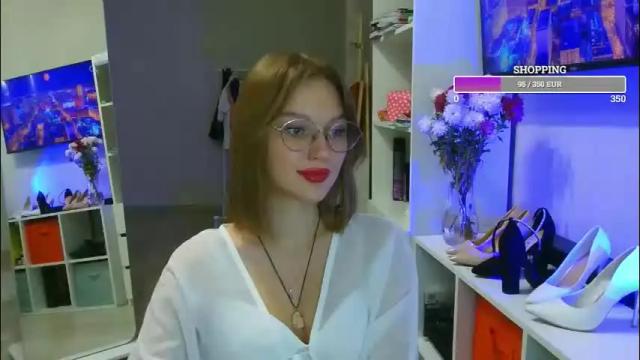 Image 10 of missmariat Stream on Chaturbate on 8 days ago