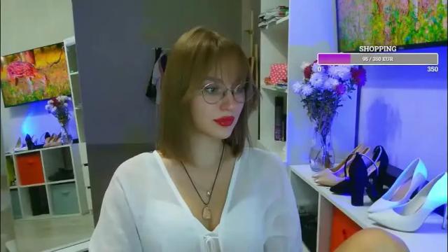 Image 4 of missmariat Stream on Chaturbate on 8 days ago