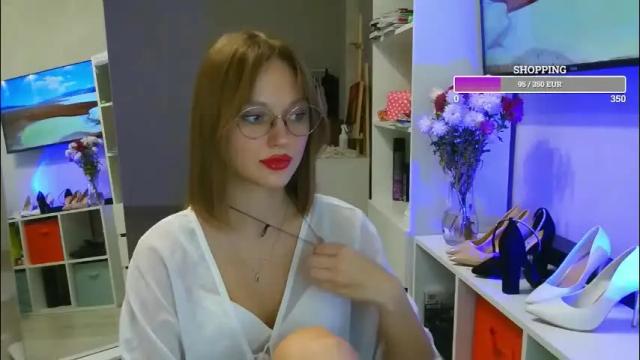 Image 7 of missmariat Stream on Chaturbate on 8 days ago