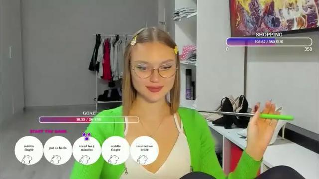 Image 3 of missmariat Stream on Chaturbate on 2 days ago