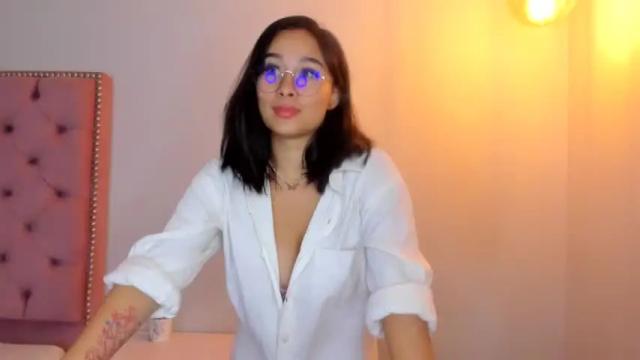 Image 2 of missmellodyy Stream on Chaturbate on 20 months ago