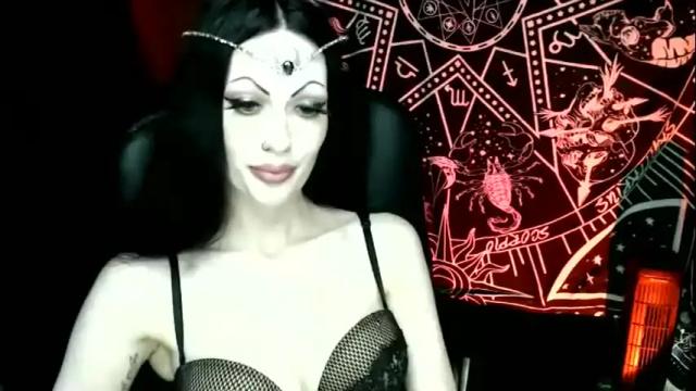 Image 11 of missmoondoll Stream on Chaturbate on 2 months ago