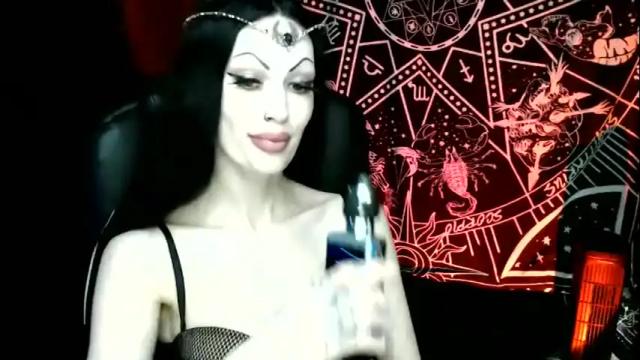 Image 3 of missmoondoll Stream on Chaturbate on 2 months ago