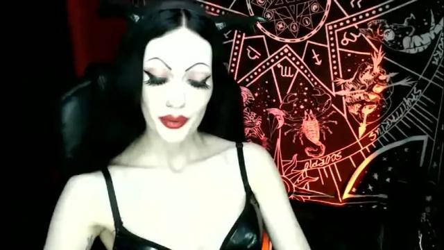 Image 2 of missmoondoll Stream on Chaturbate on 2 months ago