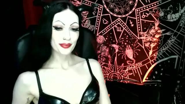 Image 8 of missmoondoll Stream on Chaturbate on 2 months ago