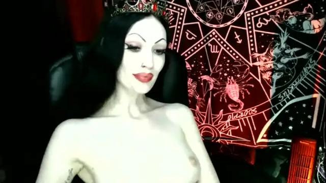 Image 10 of missmoondoll Stream on Chaturbate on 2 months ago